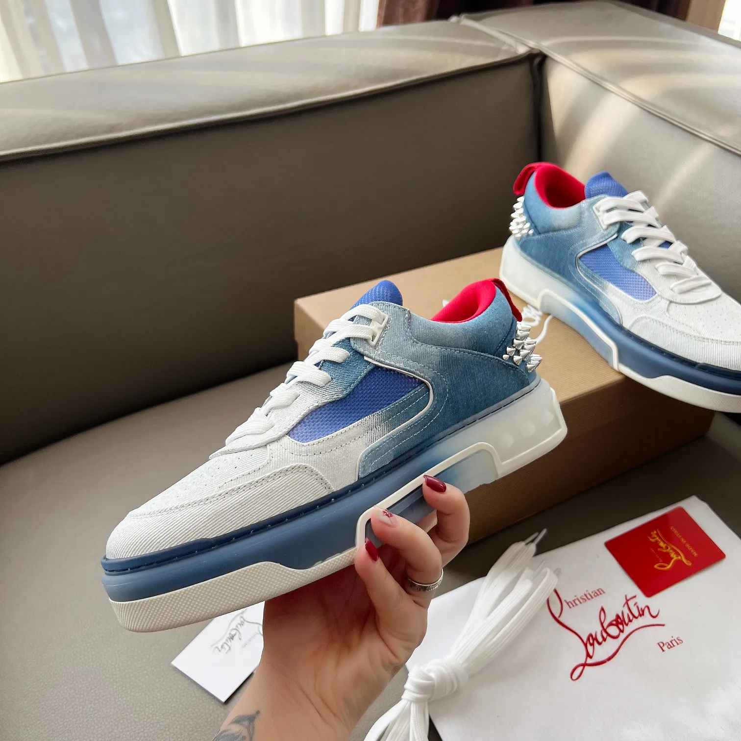 Men's clothing and shoes 💰700! 🌹🌹🌹̋Wang Junkai Yang Mi Xu Kai Zhang Jingyi Ding Chengxin Chen Muchi Wang Ziyi Same style Christian Louboutin 2024 [New product] ASTROLOUBI unisex thick-soled sports shoes red-soled shoes are a perfect fusion of fashion and sports. The fabric is made of imported high-quality washed denim, and the surface is computer printed, and the back is decorated with classic rivets. The interior is blended with a knitted tongue for added durability, breathability and quick-drying comfort. The outsole is made of a combination of EVA foam and imported rubber, and the colorful CL iconic letters on the side of the outsole show the brand's unique style. It is a ceiling-level comfortable skate shoe! ! ! Multiple colors available, women’s sizes 35--40, men’s sizes 39--44 (45 customized)
